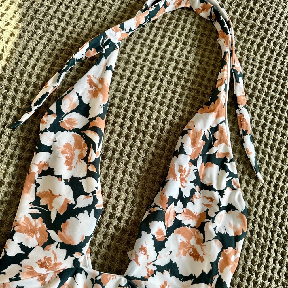 NWT Abercrombie & Fitch Floral Bathing Suit